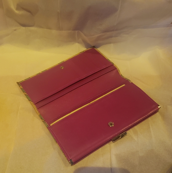 Pucci - Picture 3 of 8